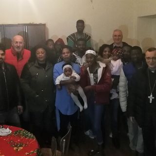Un momento della visita di Monsignor Prastaro ad Arborvitae