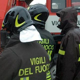 Asti: disagi in tangenziale per l’incendio di cumuli di immondizia nei pressi di un sottopasso