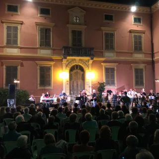 Grande successo per la serata musicale di solidarietà andata in scena a Villa Badoglio