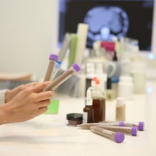 La vitamina B3 contrasta il deperimento fisico causato dal cancro: uno studio apre nuovi scenari nella cura