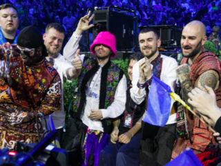 La delegazione Ucraina esulta per la vittoria (foto dal sito ufficiale di Eurovision)