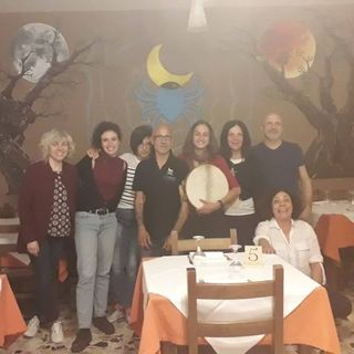 Lo staff del ristorante &quot;La Taranta&quot; di Rodello: cucina pugliese in terra di Langa