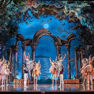 Al Teatro Alfieri di Asti &quot;Il lago dei cigni&quot; con il Balletto di Mosca