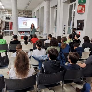 Successo per l'incontro con la pedagogista Licia Coppo alla Biblioteca Astense