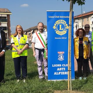 L'assessore all'Ambiente Renato Berzano, Elisabetta Lombardi, il sindaco Rasero, Roberta Pistone, il cerimoniere Giovanni Boccia ed il secondo vice Presidente Paolo Perucca