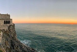 Dal mare all'entroterra, dallo sport al cibo: in Liguria un ventaglio di esperienze possibili a portata di click