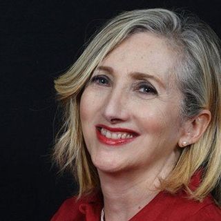 A tu per tu con Lunetta Savino, a Moncalvo questa sera con &quot;Non farmi perdere tempo&quot;