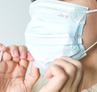Nuovo Dpcm: mascherine obbligatorie e tampone per chi rientra dai Paesi &quot;a rischio&quot;