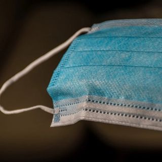 No alle feste private e uso della mascherina in casa se ci sono non conviventi: i dettagli del nuovo DPCM per il contrasto al Covid-19