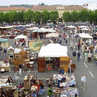 A Nizza Monferrato, domenica 21 luglio Mercatino dell'Antiquariato... e non solo