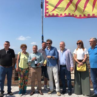 L'assessore alla Cultura Ausilia Quaglia, il sindaco di Vinica Mile Petkov, il vicesindaco di Nizza Monferrato Pier Paolo Verri e il Consigliere con delega alla Promozione del Territorio Maurizio Martino insieme a macedoni di Nizza