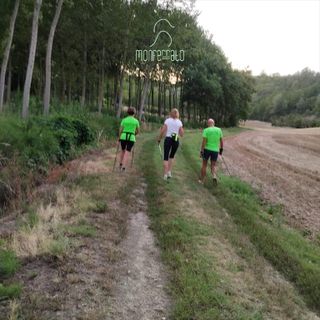 Un'immagine relativa una precedente camminata organizzata dal Monferrato Nordic Walking