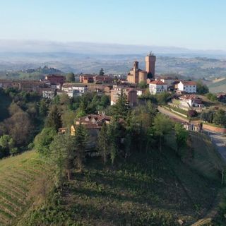 Appuntamento teatrale con lo spettacolo &quot;A' l'è sciopaje na pùpa&quot; a Mongardino