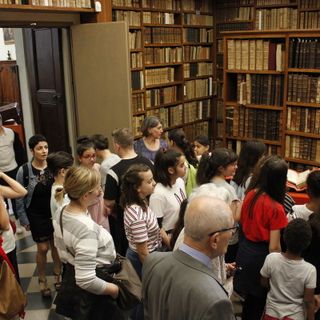 Aperti al Mab: Una mostra per scoprire la Biblioteca del Seminario