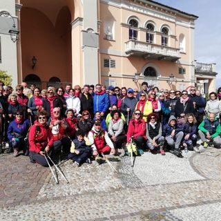 Un gruppo durante evento benefico a Moncalvo