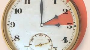 Questa notte lancette indietro di 60 minuti, torna l’ora solare