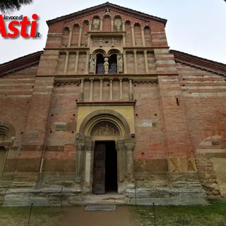 Sabato inaugura la collettiva &quot;Trenta + 3 artisti. Le mele dell'abazia&quot; a Vezzolano
