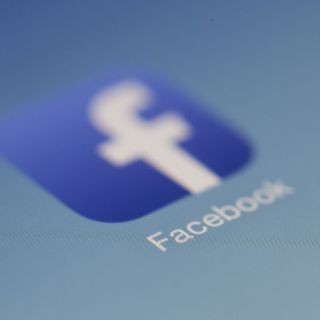 Facebook ed Instagram arriveranno (anche) a pagamento