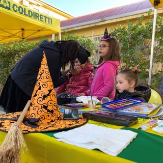 Trucca-bimbi spaventoso, intaglio delle zucche e polentata: tutto pronto per Halloween al punto Campagna Amica