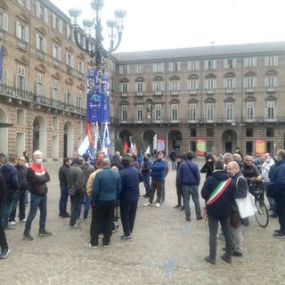 Embraco, quattro anni dopo (e a tre mesi dalla fine) l'urlo di disperazione dei lavoratori. Prefettura &quot;occupata&quot;: &quot;Vogliamo una data&quot;