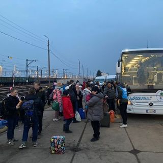 Profughi ucraini all'arrivo a Torino