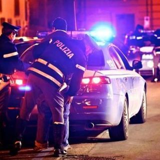 Spari ad Asti: è un pregiudicato l'uomo ferito alle gambe e al costato nella sua casa di via Madre Teresa