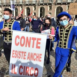 La manifestazione a Torino del mondo degli artisti