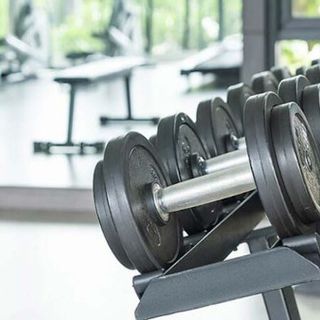 Da oggi si torna in palestra, tra nuove regole e impossibilità di fare la doccia