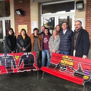 Un doppio evento oggi all'Università di Asti con la mostra del Banco Alimentare e il progetto &quot;Panchine rosse&quot;