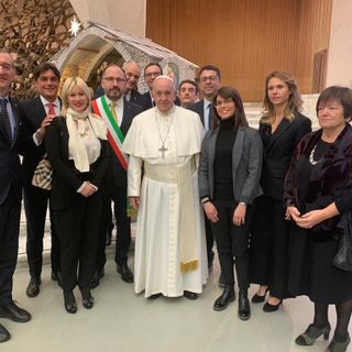 &quot;Grazie per avermi portato la bagna cauda&quot;. Papa Francesco ringrazia le istituzioni astigiane, ricevute oggi a Roma (FOTO E VIDEO)