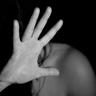 &quot;La violenza non è un pacco regalo&quot;: il 23 gennaio ad Asti un flash mob contro la violenza sulle donne