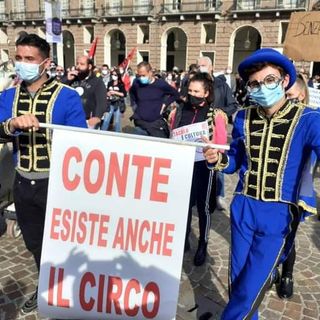La manifestazione a Torino del mondo degli artisti