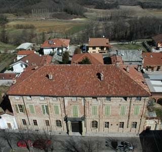 Alla Biblioteca di Buttigliera i libri si consegnano sulla soglia