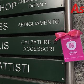 Le card e i fiocchetti rosa de Il Giusto Mezzo anche ad Asti