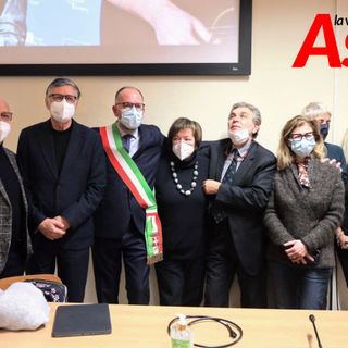 Alcuni momenti, ritratto in scatti di Merfephoto - Efrem Zanchettin, dell'attesa del risultato da parte di esponenti del volontariato astigiano riuniti nell'Aula Magna dell'Università di Asti
