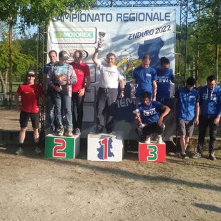 Immagini relative i vari podi: a squadre (prima foto) e delle categorie (a fine articolo)