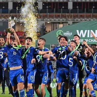 L'esultanza degli azzurrini dopo la vittoria con il Portogallo (foto FIGC)