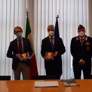 Il prefetto Alfonso Terribile con il questore Sebastiano Salvo, Franco Calcagno e i dirigenti A.N.P.S.