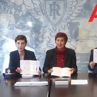 Una nuova pubblicazione aiuta le donne a difendersi dalle aggressioni