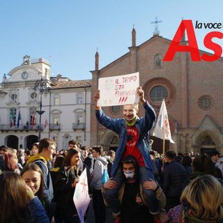 Foto da un presidio astigiano dei Fridays