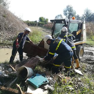 Anche i volontari di Protezione Civile &quot;Città di Asti&quot; ha partecipato a &quot;Puliamo il mondo&quot; in zona &quot;Isolone&quot; [FOTO]