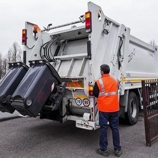 1 maggio: come cambia la raccolta dei rifiuti porta a porta in città