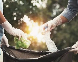 Insieme per Canelli organizza la prima esercitazione in piazza di raccolta differenziata dei rifiuti