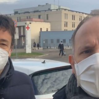 Maurizio Rasero e Giovanni Messori Ioli, fuori dall'ospedale Cardinal Massaia