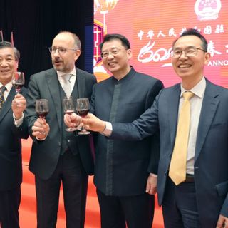 In Cina l'anno del Coniglio, il sindaco di Asti Rasero ospite del console a Milano