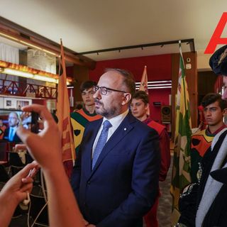 Il sindaco Rasero all'arrivo in conferenza stampa a Torino