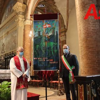 Don Giuseppe Gallo ritratto con il sindaco Rasero (ph. Merfephoto - Efrem Zanchettin)