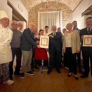 Il gruppo dei protagonisti della serata dell’Accademia della Cucina di Asti