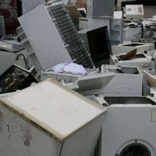 Lavatrici, tv, lampade e condizionatori. In un anno ogni piemontese butta via cinque chili di elettronica