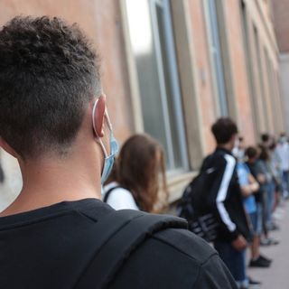Scuola, Cirio ha deciso: le medie restano chiuse. &quot;Riaprire in sicurezza, per non richiudere tra un mese&quot;